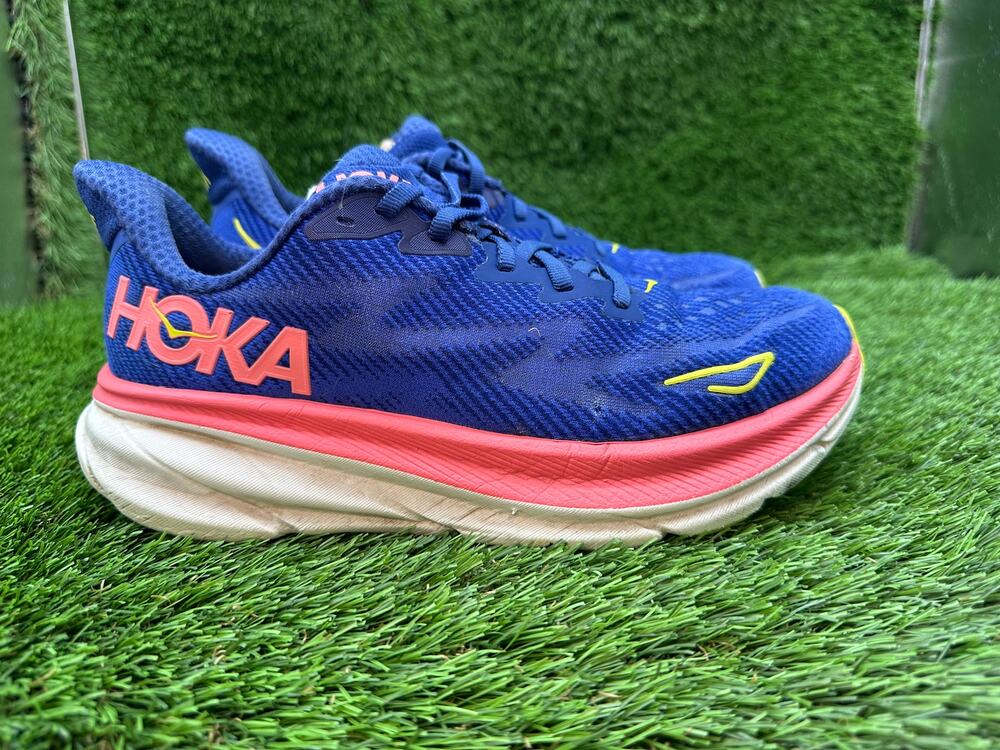 Hoka One One Clifton 9 1127896-EVN Athletic Sneaker Women's 8B Blue Knit Sports